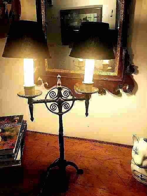 arts and crafts dual lights table lamp cast iron