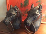 late 18th century pair horse's sculpture heads hitching posts bronze