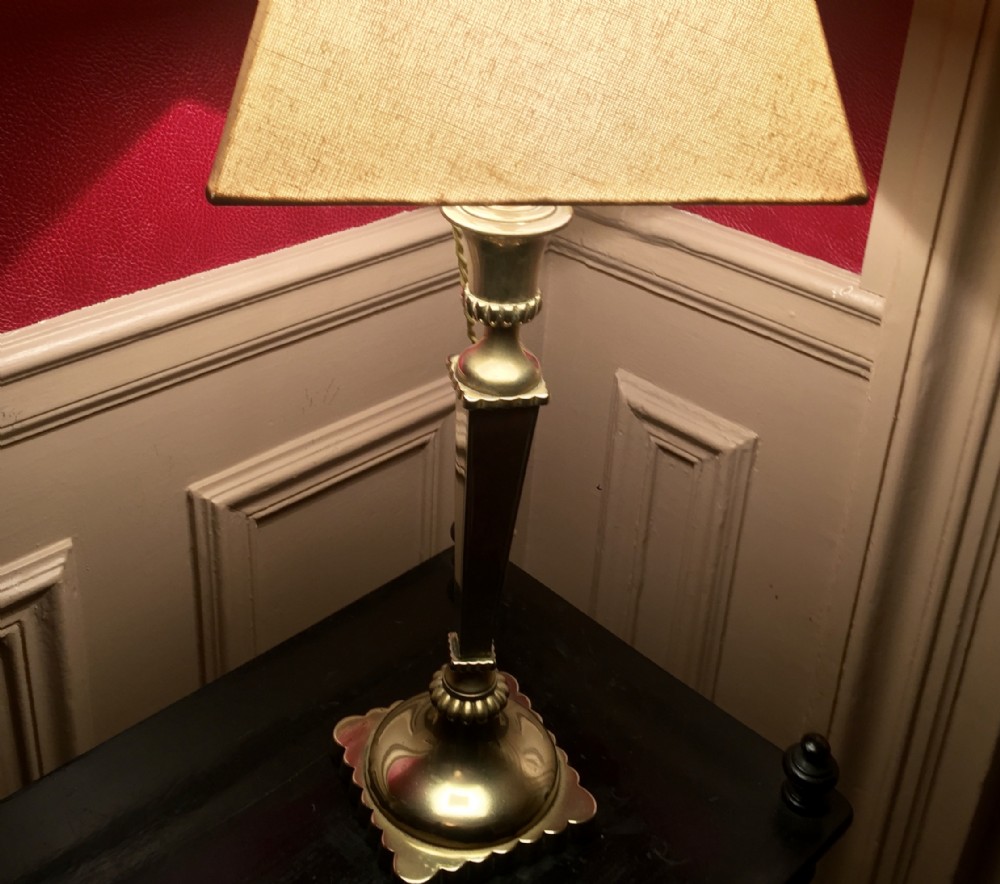 fine quality french table lamp bronze